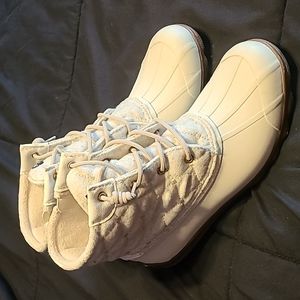 Sperry Top-Sider Women's boots size 9 natural/ cream